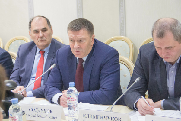 Валерий Солдунов выступил на общественных слушаниях