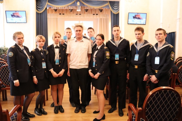 В Морском техническом колледже имени адмирала Д.Н. Сенявина состоялся квест «Арктическая экспедиция-2021»