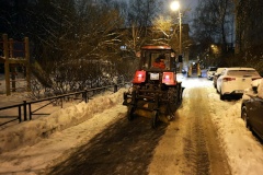 На уборку снега вышла вся доступная техника