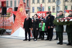 Торжественно-траурная церемония возложения цветов к обелиску «Городу-герою Ленинграду»
