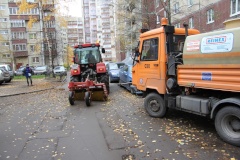 Работа коммунальных служб в рамках осеннего месячника по благоустройству