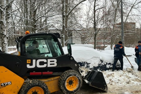 В Выборгском  районе проверяют уборку снега