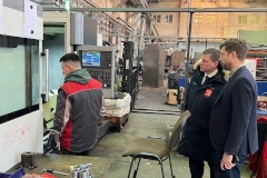 Глава администрации Петродворцового района посетил предприятие ООО «Митракс»