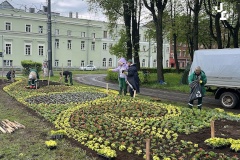 СПП «Невское» провело работы по декоративному оформлению улиц, скверов и садов Невского района