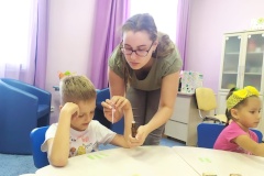Уникальную «Лабораторию ароматов» организовали для детей в ЦСРИиДИ Невского района