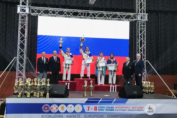 Спортсменка Фрунзенского района - победительница Первенства Европы по Кёкусинкай каратэ
