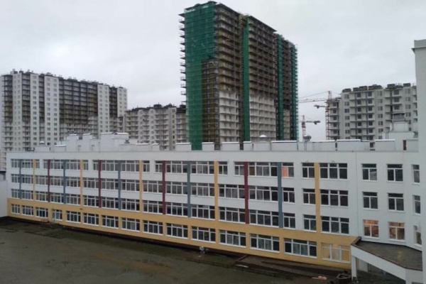 В Петербурге в апреле будут введены еще одна школа и детский сад