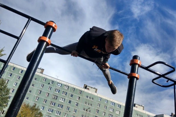 Во Фрунзенском районе прошли "Осенние соревнования по воркауту"
