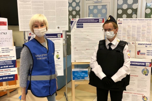 700 дружинников работали во время Общероссийского голосования в Петербурге