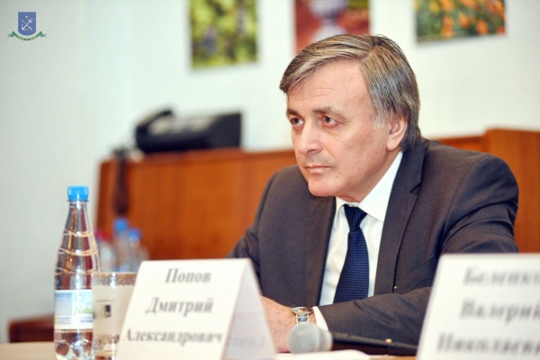 Встреча с жителями Стрельны прошла в конструктивном диалоге