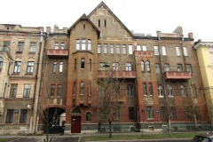 Жилой дом Александровской мужской больницы на Васильевском острове пополнил перечень региональных памятников