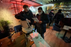 По итогам ночного рейда приостановлена деятельность четырех предприятий общественного питания в Центральном районе