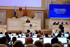 Бюджет Петербурга на 2025-2027 годы поддержан большинством депутатов в первом чтении