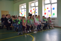 В центре начали работу летние детские лагеря