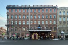 Здание на углу Владимирского и Невского проспектов готовится к реставрации
