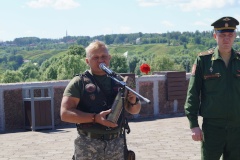 Экспедиция памяти «Их увозили от войны» доставила в Елабугу гильзу с землей с мемориала «Журавли»