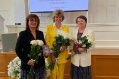 Два педагога Петродворцового района отмечены нагрудным знаком «За гуманизацию школы Санкт‑Петербурга»