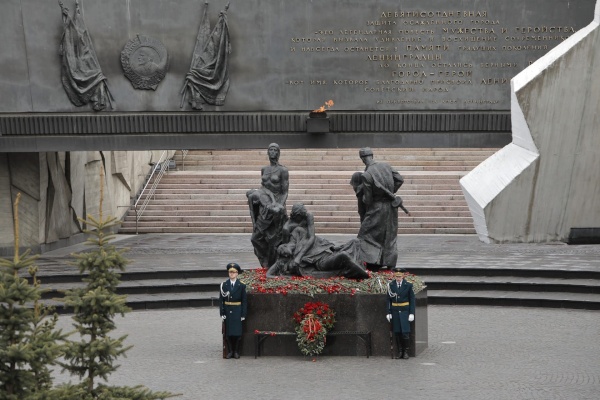 Торжественно-траурная церемония на площади Победы