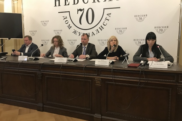 Начальник Госстройнадзора Санкт‑Петербурга Леонид Кулаков: «Мы работаем с заявителями только в электронном виде»