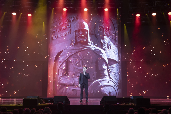 Концерт «В одном строю. Za други СВОя», приуроченный к третьей годовщине начала СВО. Автор фото: Елена Бледных