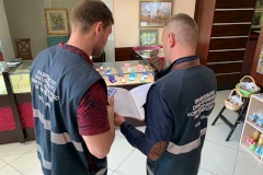 Проводятся мероприятия по освобождению помещений, незаконно используемых под размещение кафе, парикмахерской, сауны, а также ювелирного магазина