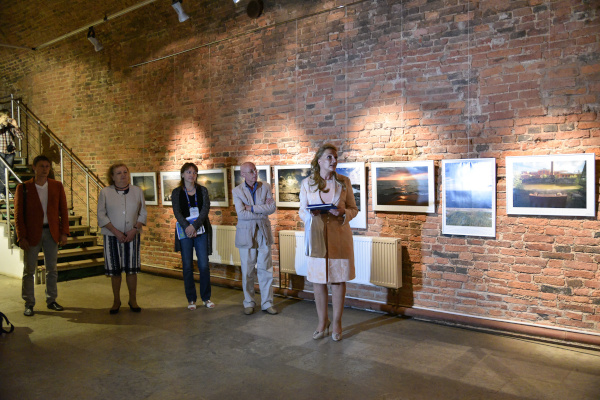  В Петропавловской крепости прошла презентация выставки Олега Зырянова "Приглашение в Кронштадт"