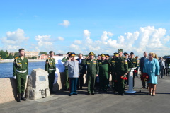 В центре Петербурга заложили памятный камень военным строителям 