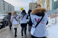 Представители участковых избиркомов Петербурга начали поквартирные обходы