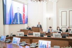 Губернатор поручил увеличить объемы плановой помощи больным
