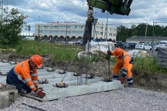 В Калининском районе на ул. Руставели обновляют трамвайные пути