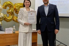 Глава Приморского района поздравил медиков с 35‑летием поликлиники №111