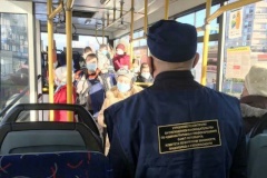 Сотрудники Комитета по законности продолжают следить за соблюдением новых правил безопасности