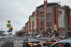 В автоматизированную систему управления дорожным движением Петербурга в 2026 году войдут еще 54 светофорных объекта