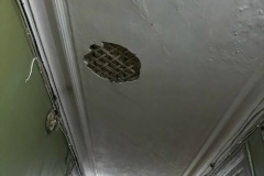 ГЖИ СПб совместно с прокуратурой провела проверку состояния многоквартирного дома в Петроградском районе