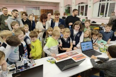 В Петродворцовом районе состоялись ежегодные соревнования по робототехнике «Роботоград»