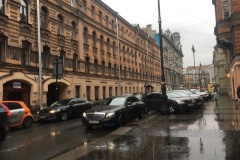 Создание платной парковки на улице Рубинштейна идет в плановом режиме