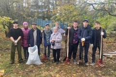 В Сестрорецке прошла акция "Чистота за забором"
