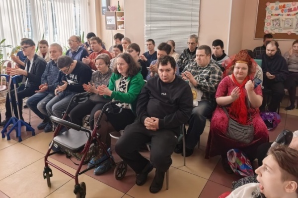 Для инвалидов трудоспособного возраста в Центре социальной реабилитации инвалидов и детей-инвалидов Выборгского района прошел весенний концерт