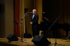 Константин Серов поздравил медицинских работников Фрунзенского района