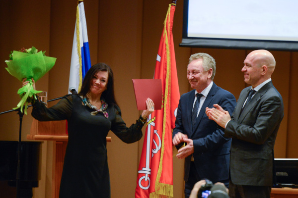 На отчете главы Фрунзенского района прошла церемония награждения