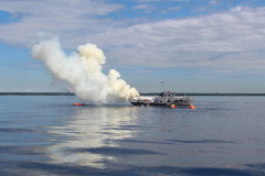 Петербургские спасатели провели учения по оказанию помощи тонущим в Финском заливе. Фоторепортаж