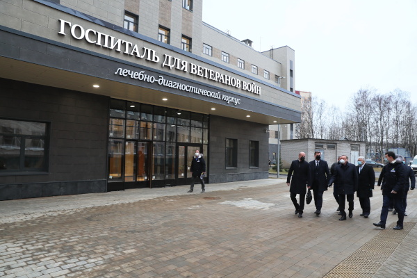 Осмотр строительной площадки нового корпуса Госпиталя ветеранов войн