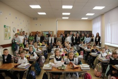 Первый звонок в 433 гимназии