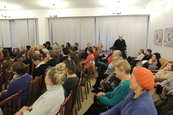 Во Фрунзенском районе состоялся моноспектакль с участием Леонида Мозгового