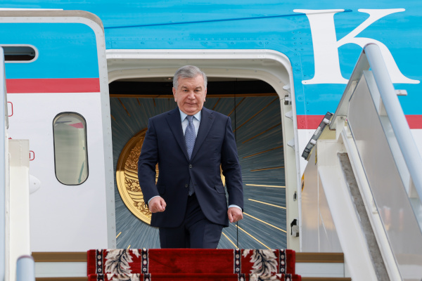 Прибытие в Санкт‑Петербург Президента Узбекистана Мирзиеева Шавката Миромоновича