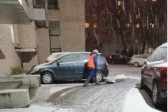Над последствиями снегопада в Центральном районе работают 600 человек