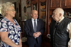 Глава района поздравил ветеранов с 80-летием Победы в Курской битве
