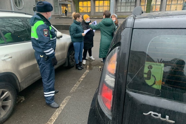 В Кировском районе состоялась акция «Парковка для инвалидов»
