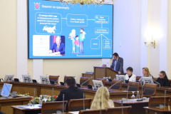 Александр Беглов: Город расширяет возможности бесплатного проезда в общественном транспорте для детей из многодетных семей