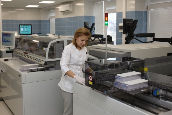 Новейшее оборудование лаборатории Николаевской больницы поможет выявить рак на ранней стадии